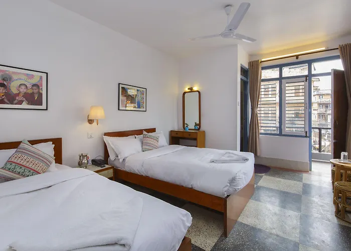 Pacific Inn 2*